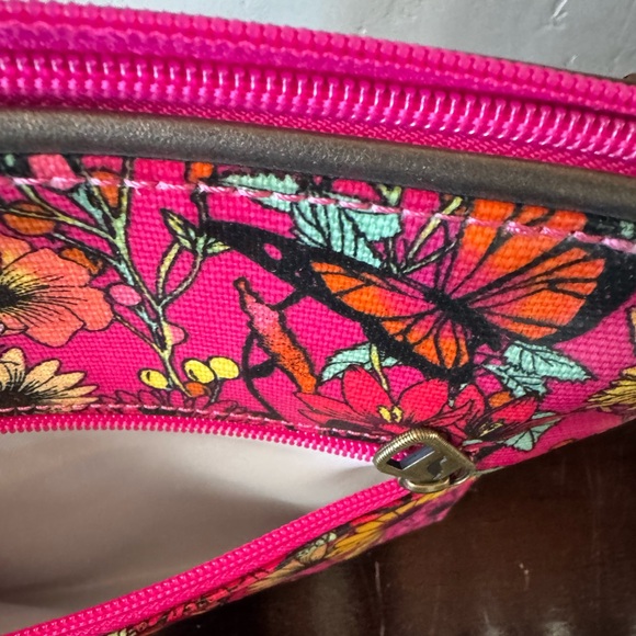Sakroots Artist Circle Raspberry In Bloom Crossbody Flat Messenger Bag Floral - Picture 3 of 9